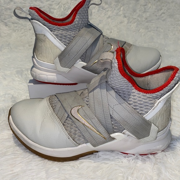 Nike LeBron James Nike Soldier 12 In Good Used Condition sz 9.5 - Picture 2 of 6